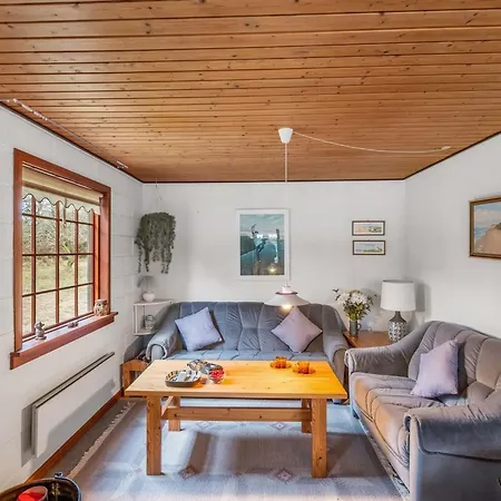 Saxe - 1km From The Sea By Interhome